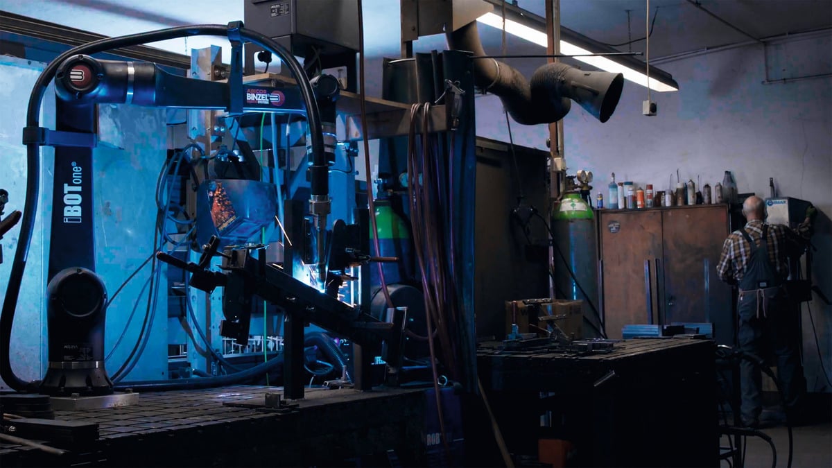 Schuster_iBOTone_schweissen_A_16-9